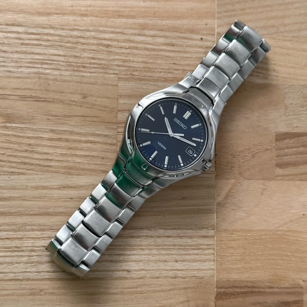 Seiko Vintage Men’s Watch Blue Dial Stainless Steel Bracelet Case Date Window